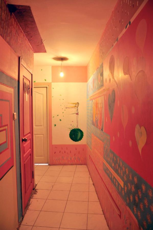 Neverland Hostel Istanboel Buitenkant foto