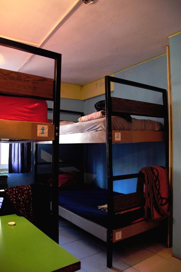 Neverland Hostel Istanboel Buitenkant foto