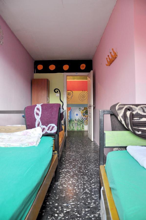 Neverland Hostel Istanboel Buitenkant foto