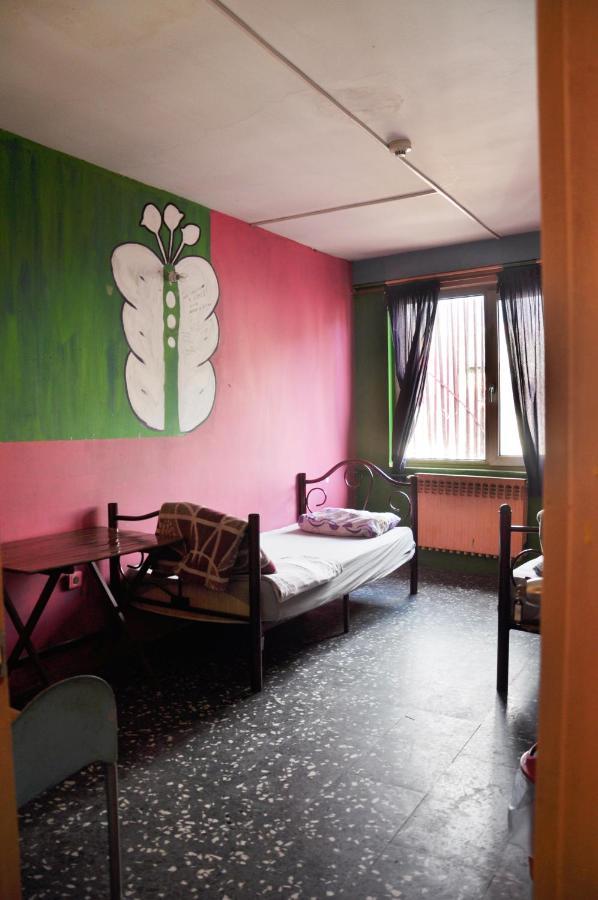 Neverland Hostel Istanboel Buitenkant foto